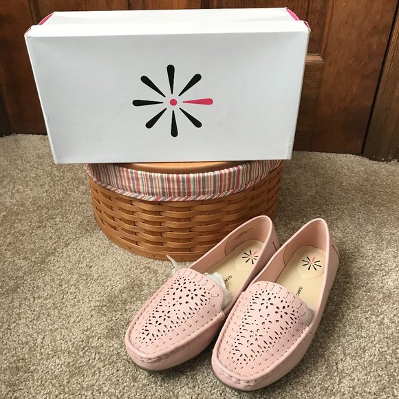 Isaac Mizrahi Shoes - Isaac Mizrahi Pink Perforated Loafers